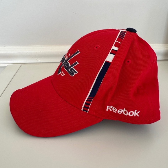 Washington Capitals Reebok Center Ice Collection Fitted S/M - Hat Cap NHL Hockey - Picture 6 of 6